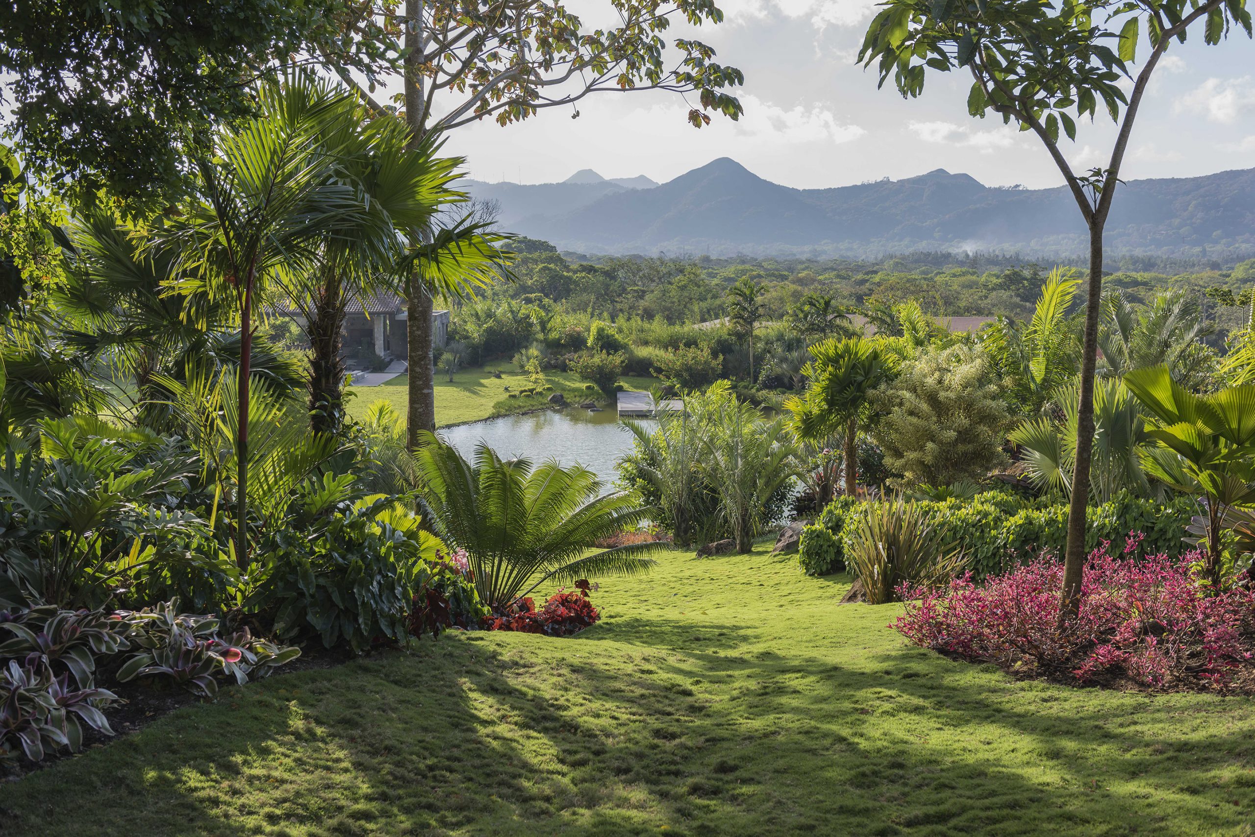 Masía Eolo Raymond Jungles, Inc.